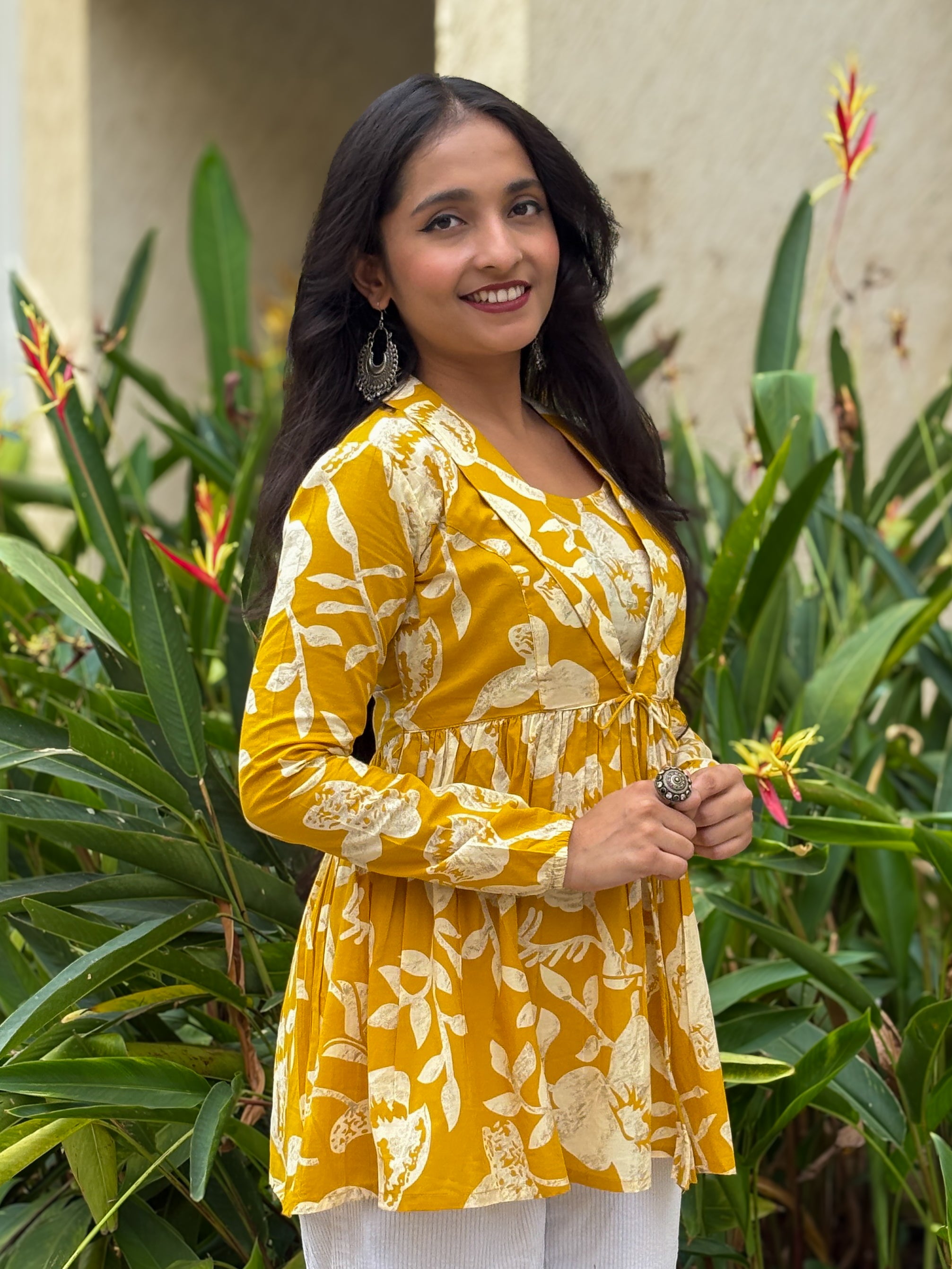 Mustard Lepal Coller Peplum Top
