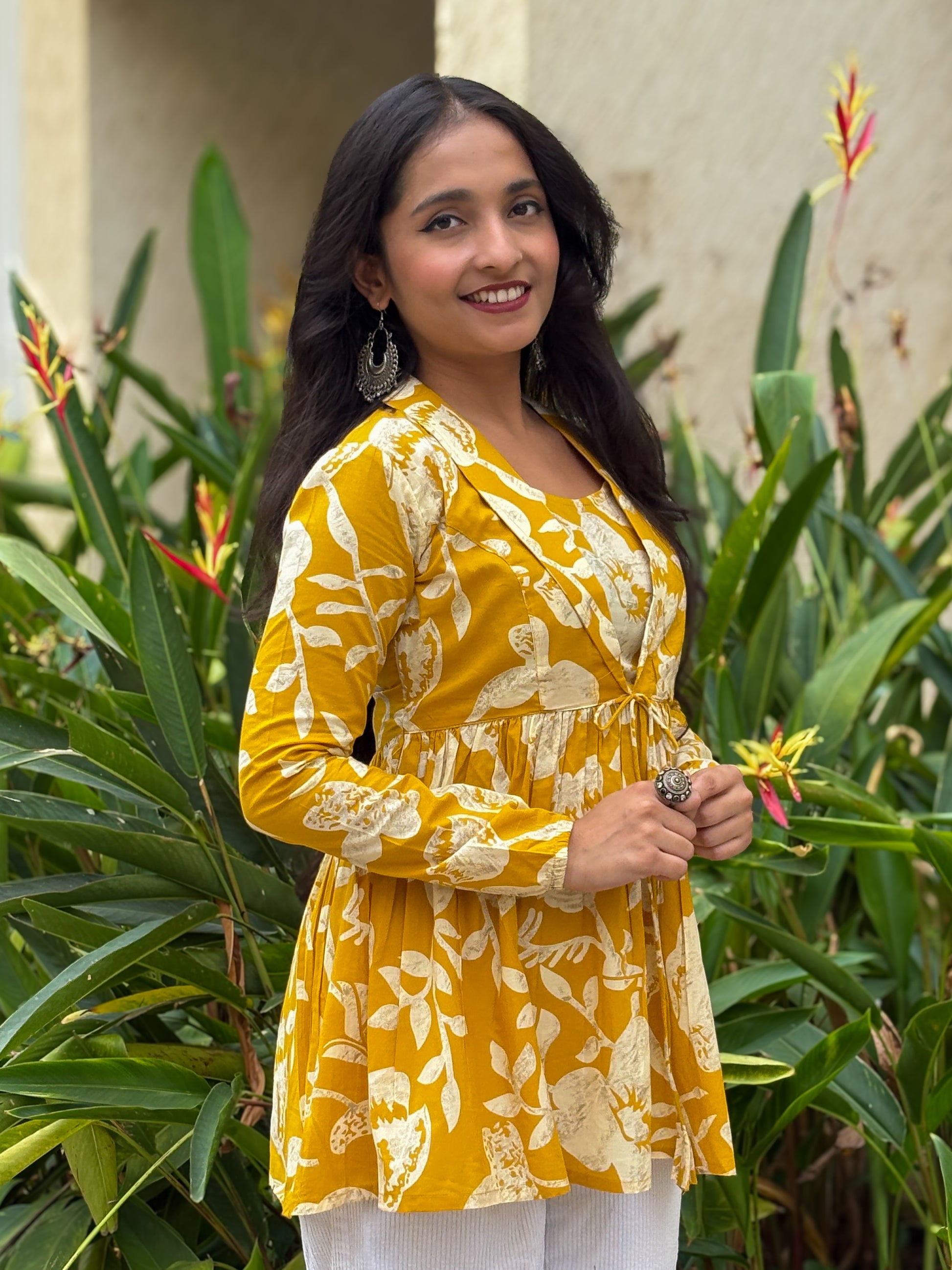 Mustard Lepal Coller Peplum Top