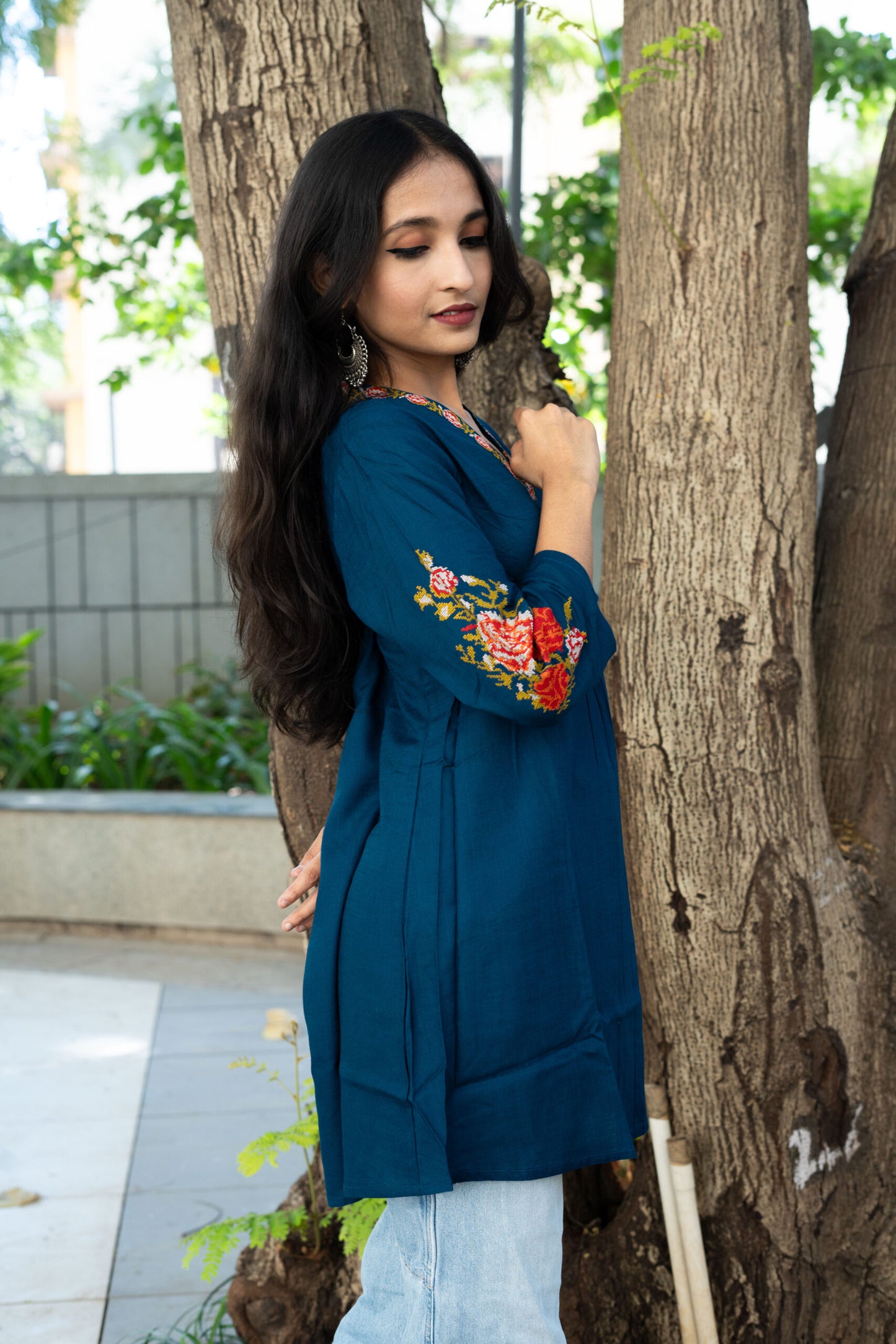 Rosy Petals Embroidered Neckline and Sleeves Kurta – Blue