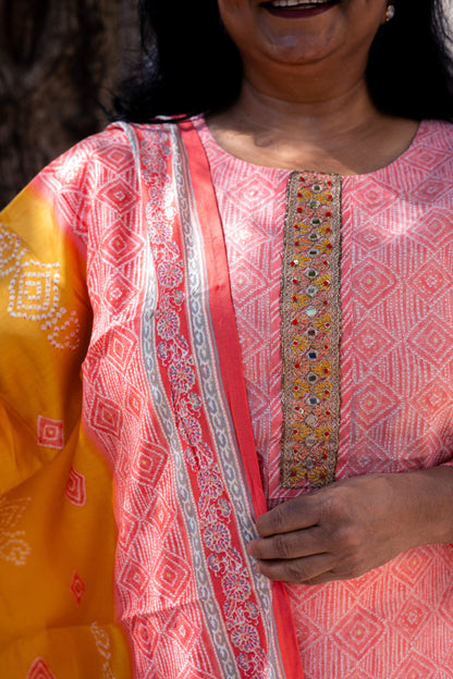 Pink Printed Bandhani Kurta Set With Dupatta