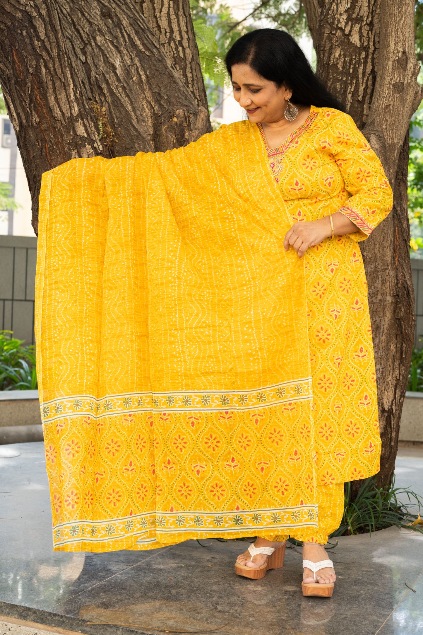 Daffodil Dreams Bandhani Straight Kurta Set With Dupatta