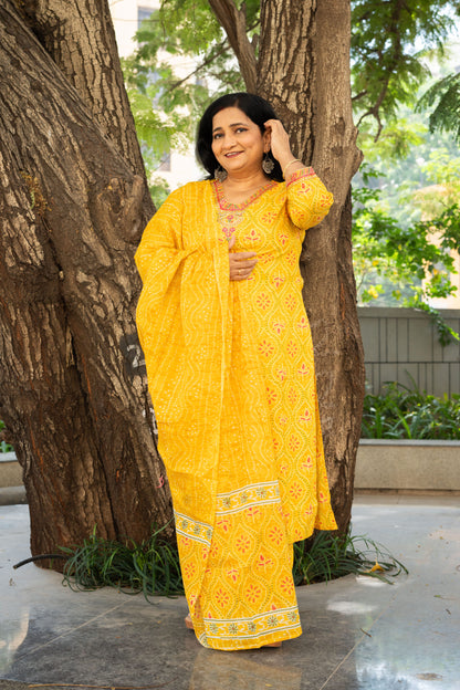 Daffodil Dreams Bandhani Straight Kurta Set With Dupatta