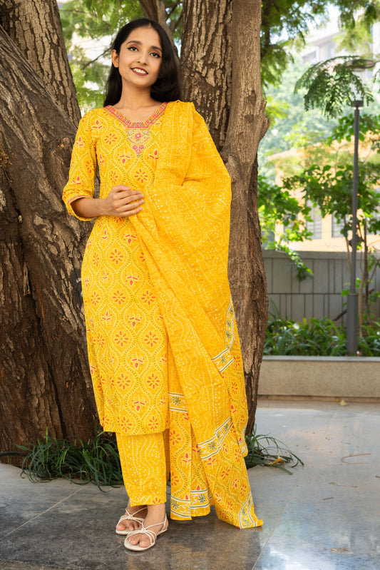 Daffodil Dreams Bandhani Straight Kurta Set With Dupatta