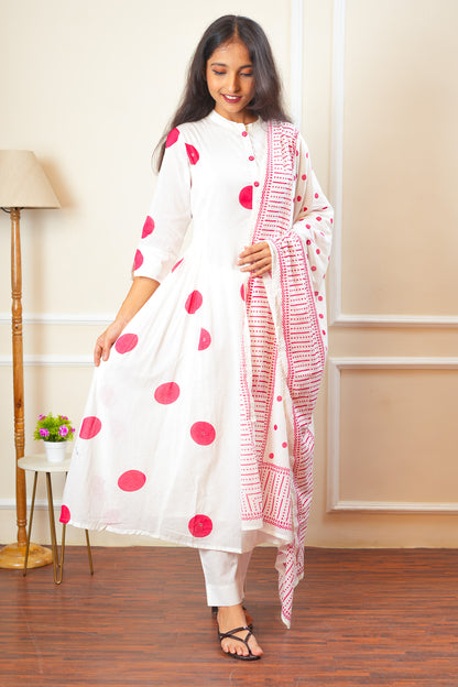 Polka Dazzle Kurta Set With Dupatta