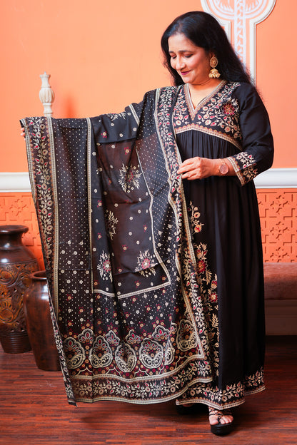 Mystic Majesty Kurta Set With Dupatta - Black