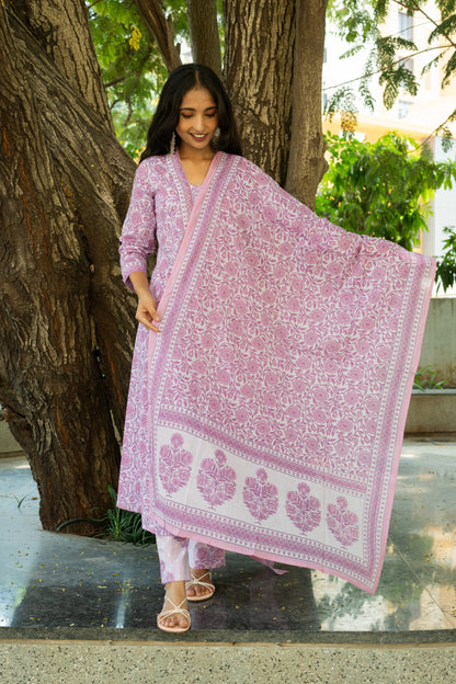 Lilac Bloom Printed Kurta Set With Dupatta