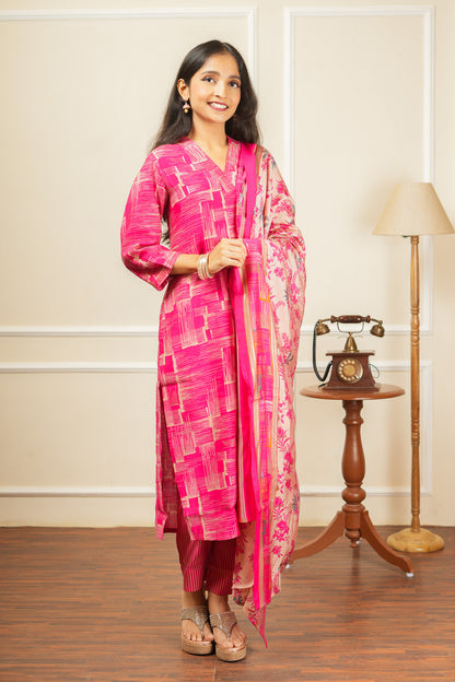 Nargis Royale Kurta Set With Dupatta - Pink