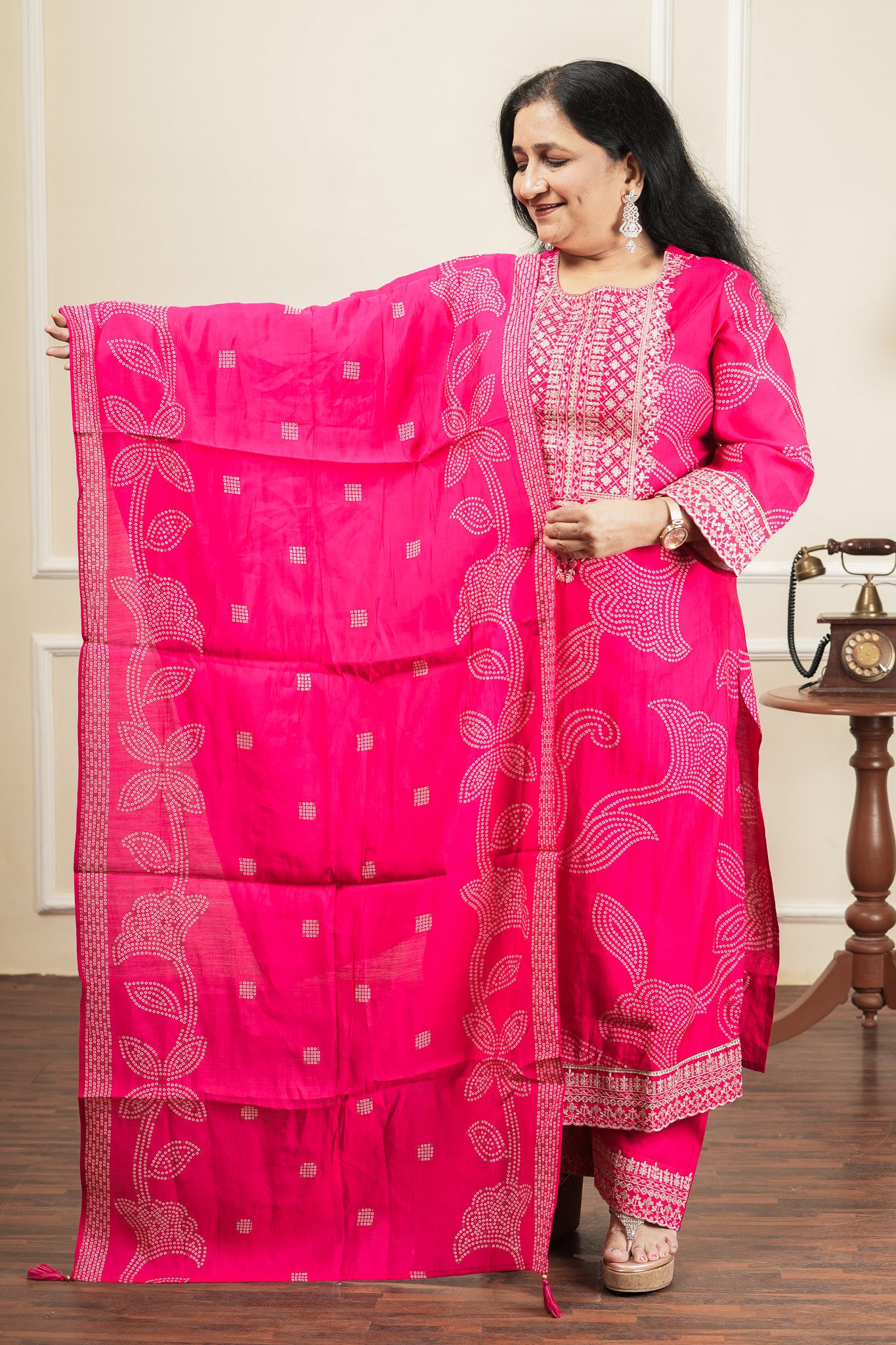 Rani's Pink Bandhej Kurta Set With Dupatta