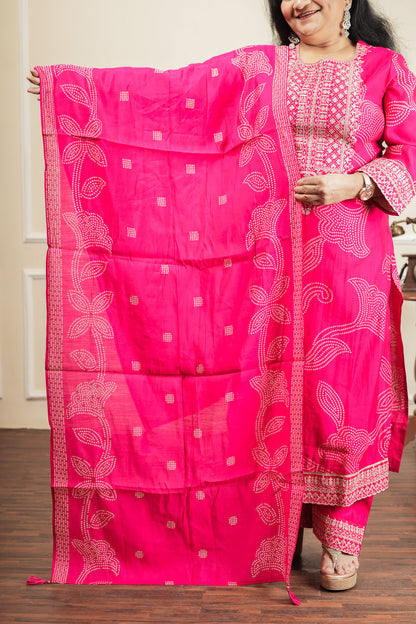 Rani's Pink Bandhej Kurta Set With Dupatta