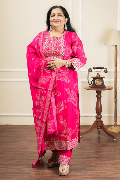 Rani's Pink Bandhej Kurta Set With Dupatta