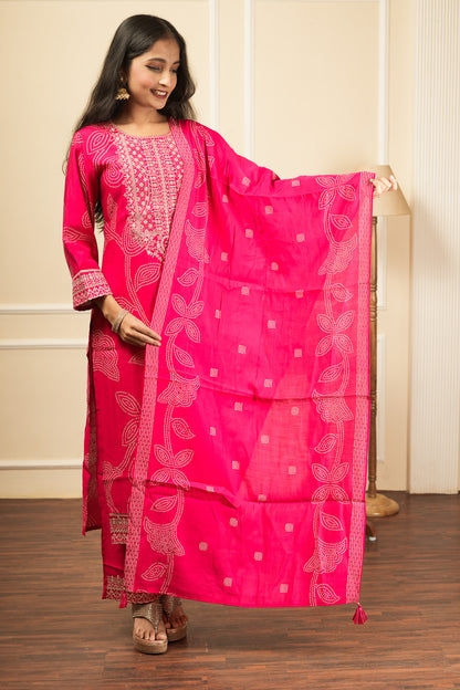 Rani's Pink Bandhej Kurta Set With Dupatta