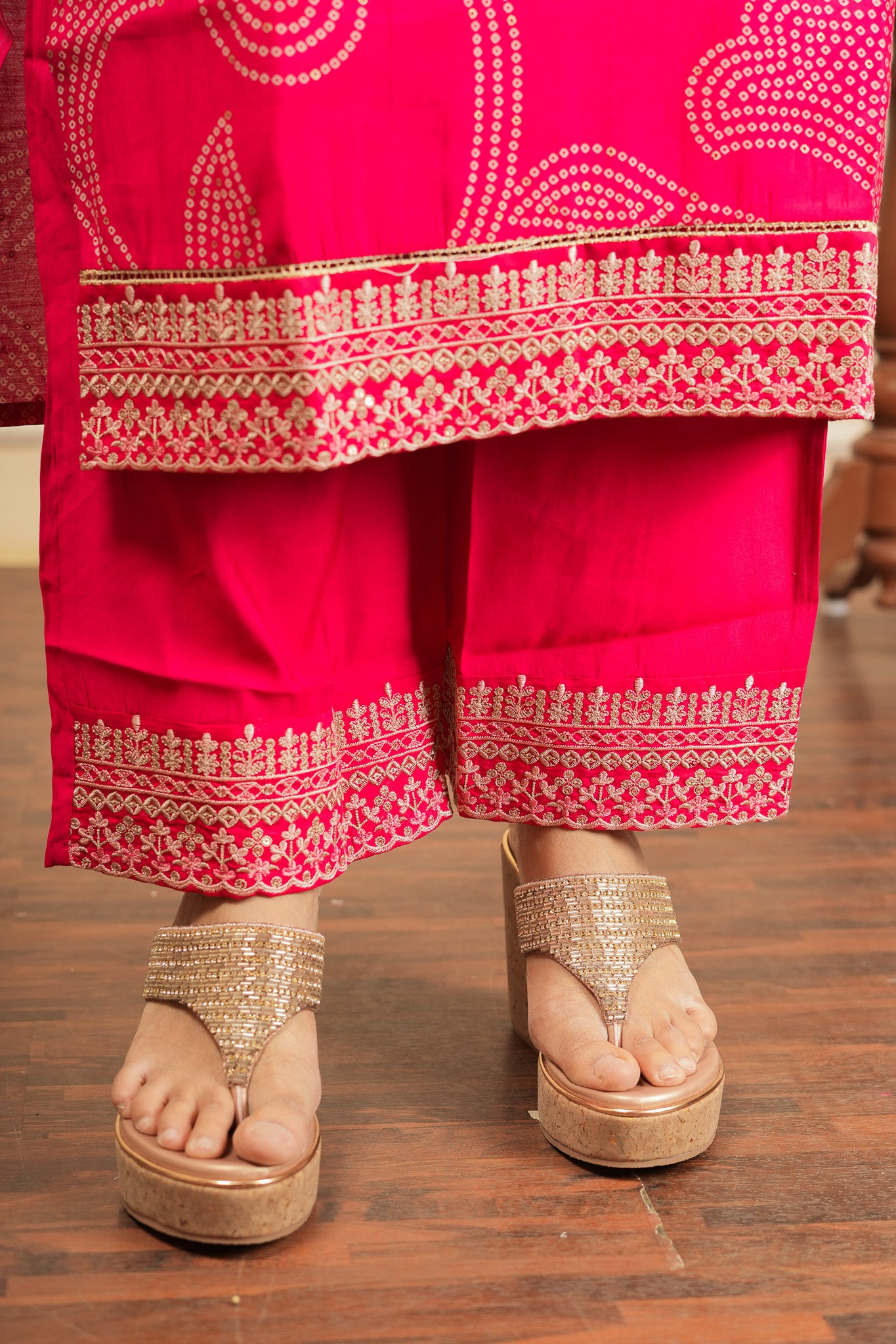 Rani's Pink Bandhej Kurta Set With Dupatta