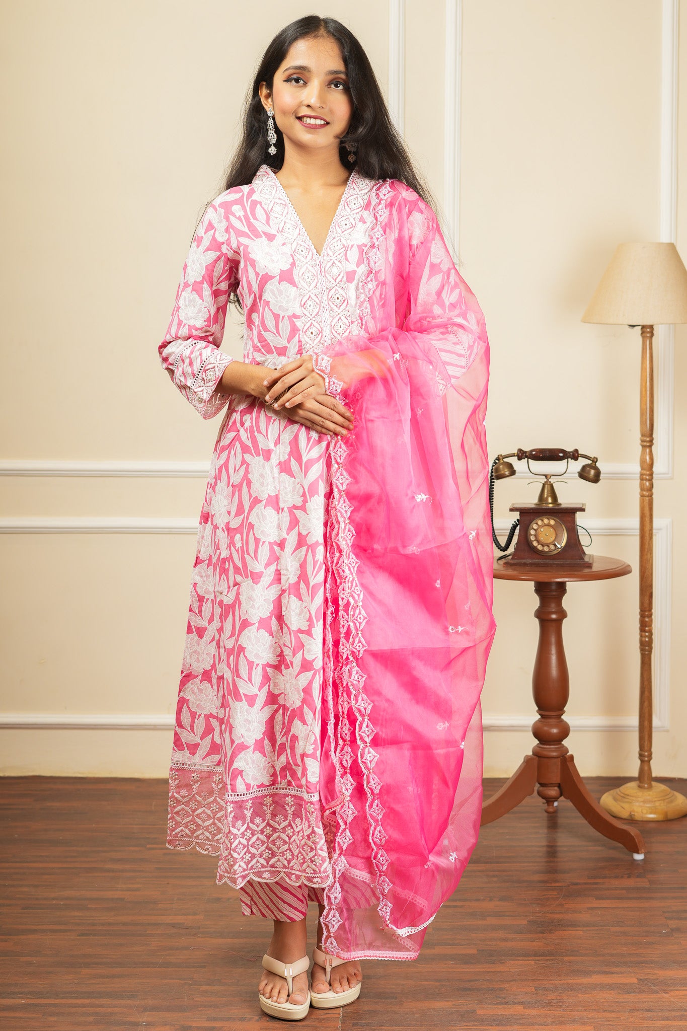 Gulab Dhara Kurta Set With Dupatta - Pink