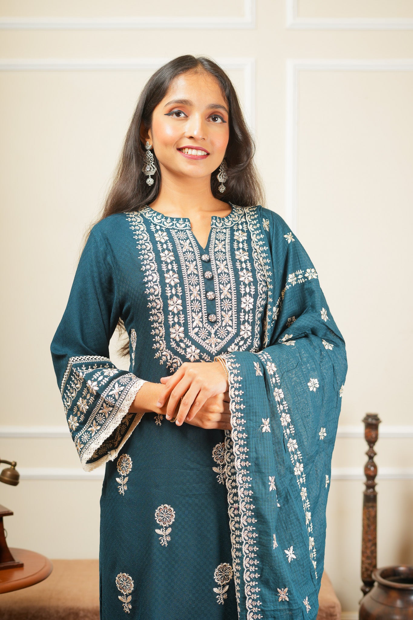 Phool Phushp Kurta Set With Dupatta - Dark Blue