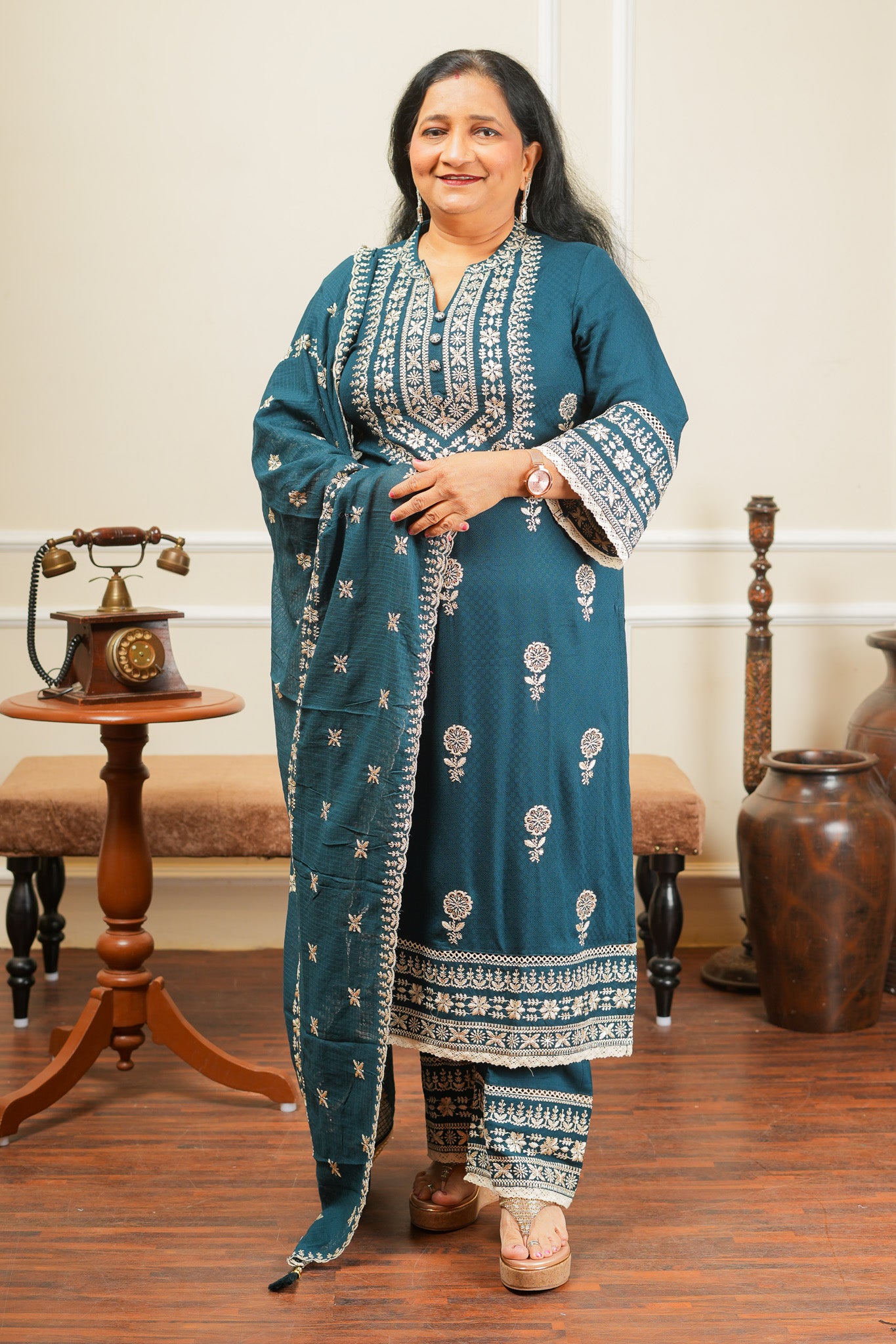 Phool Phushp Kurta Set With Dupatta - Dark Blue