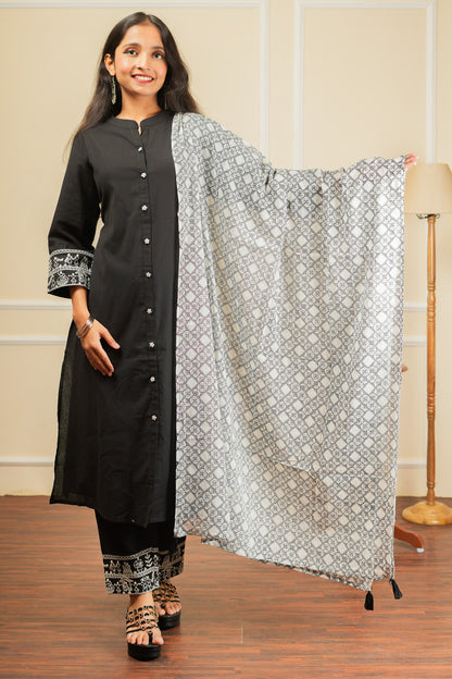 Jasmine Aura Kurta Set With Dupatta