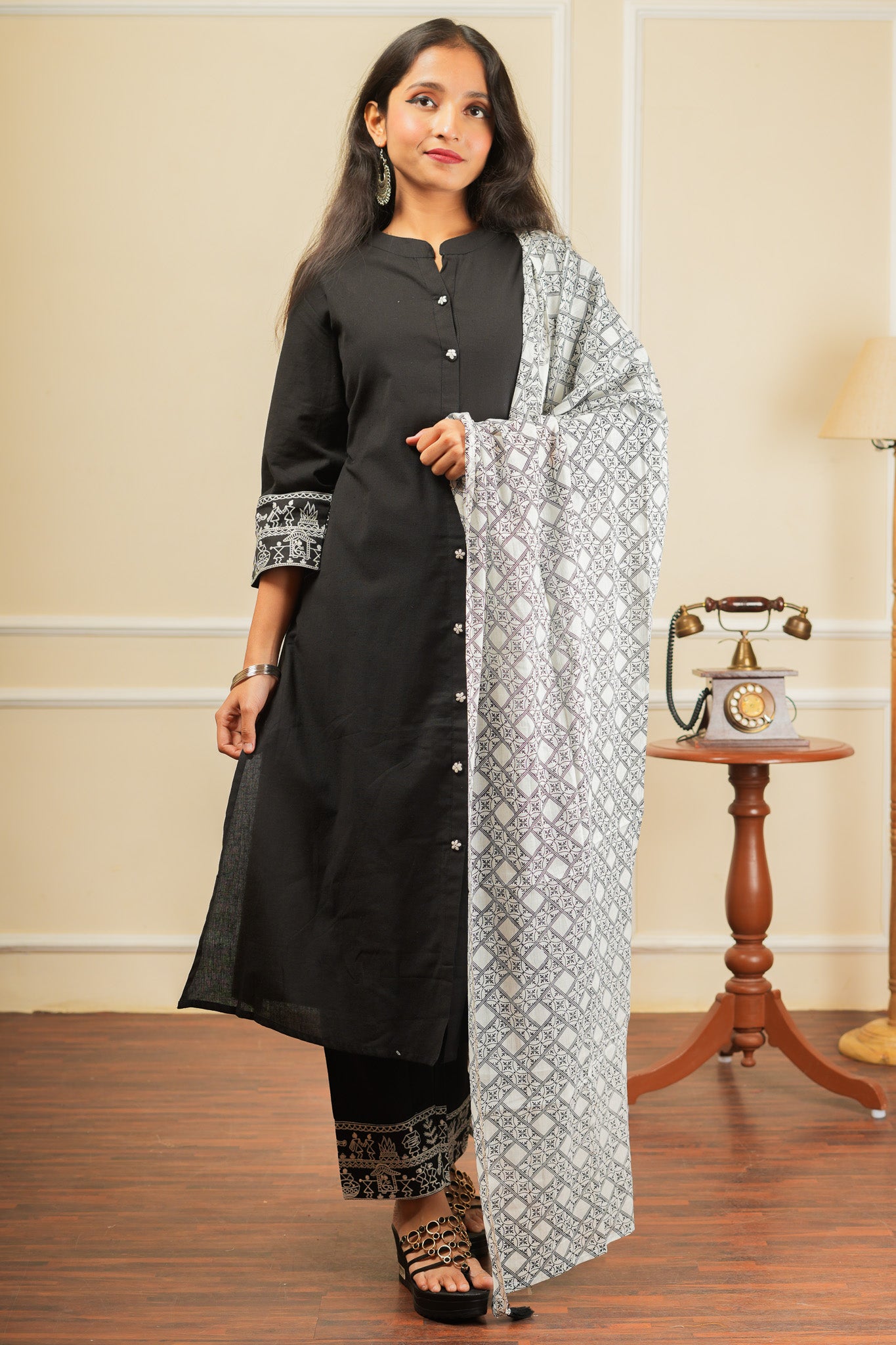 Jasmine Aura Kurta Set With Dupatta