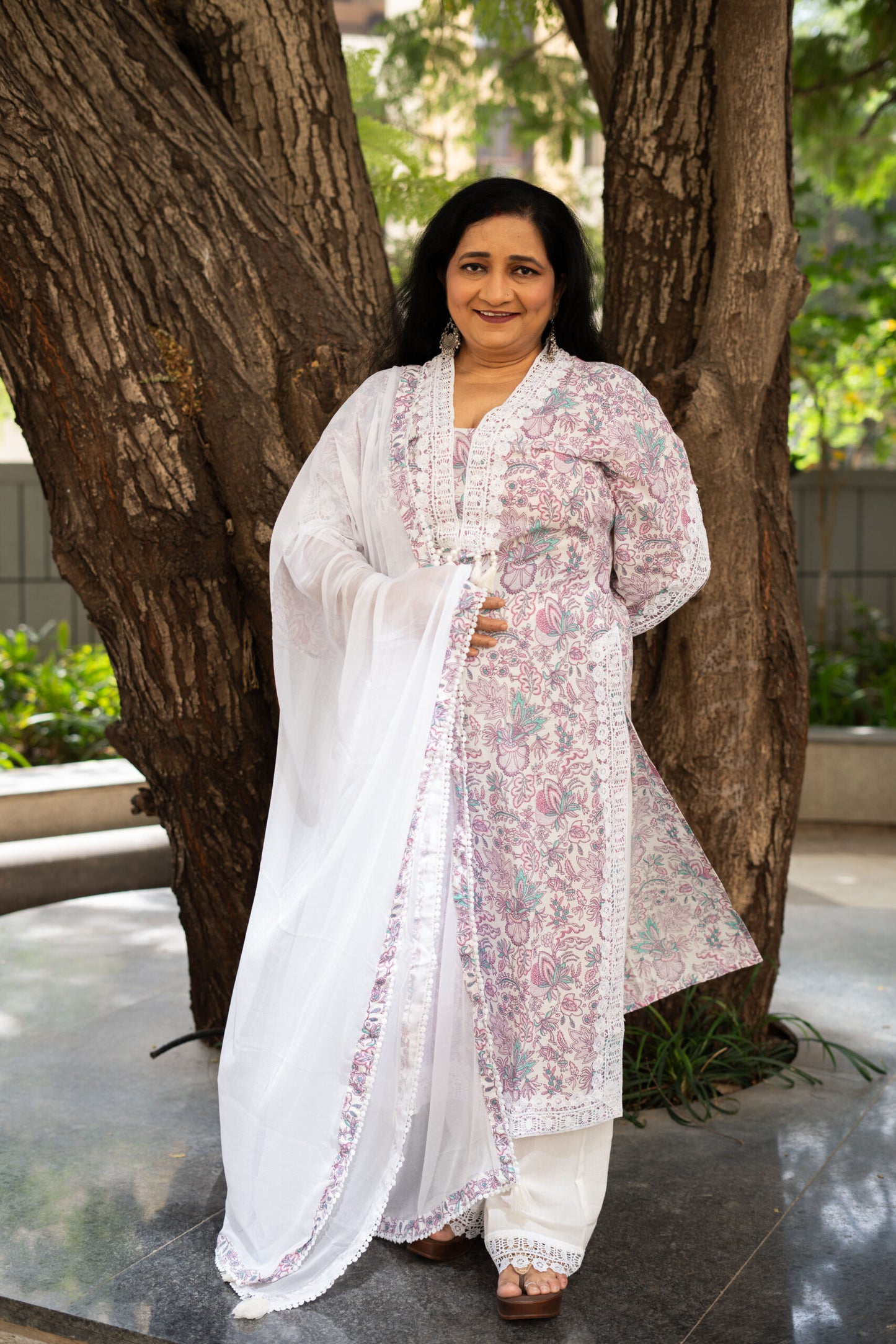 Lavender Lily Lace Straight Kurta Set With Dupatta