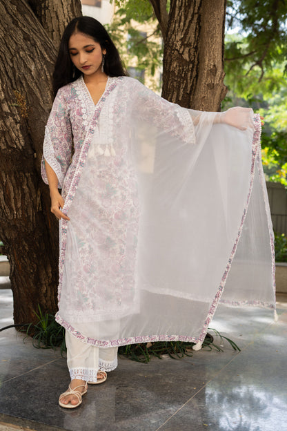 Lavender Lily Lace Straight Kurta Set With Dupatta